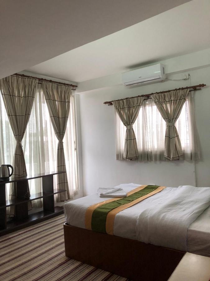 Bouddha Green Hotel Катманду Экстерьер фото