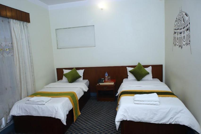 Bouddha Green Hotel Катманду Экстерьер фото