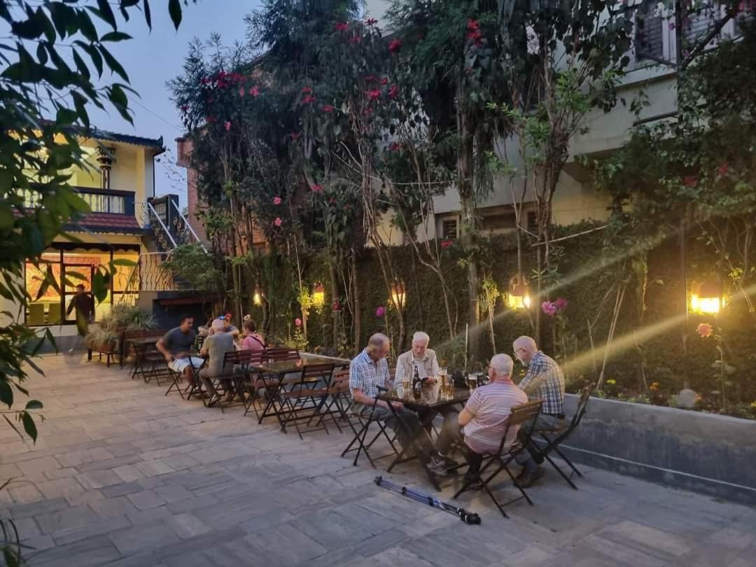 Bouddha Green Hotel Катманду Экстерьер фото